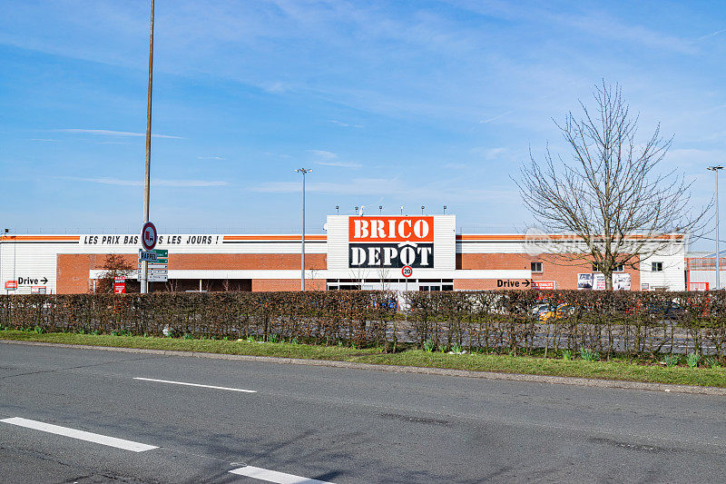 视图的Brico Depot市场标志。